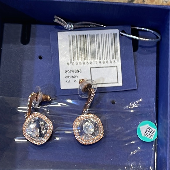 Swarovski Earrings - Picture 5 of 6
